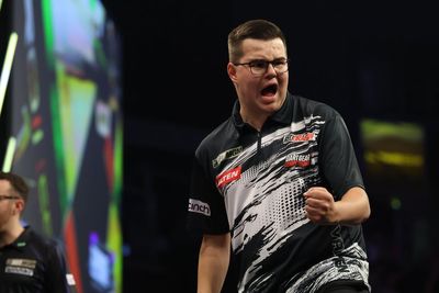 Gian van Veen ‘doing everything’ to make Premier League event in Berlin after op