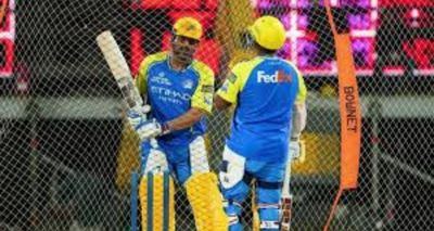MS Dhoni smashes Mukesh Chaudhary for six; internet says “Isko toh koi bhi maar de”