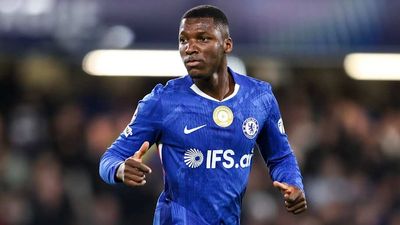 Moises Caicedo Shows Enzo Fernandez How to Respond to Real Madrid Transfer Links