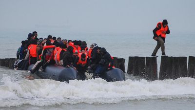 UK seeks 'value for money' to renew France migrant deal