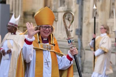 Vatican urged to follow Church of England’s example on ordaining women