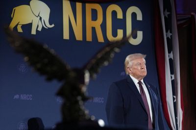 Trump receives yet another prize while addressing Republican fundraiser with rambling speech blasting Democrats