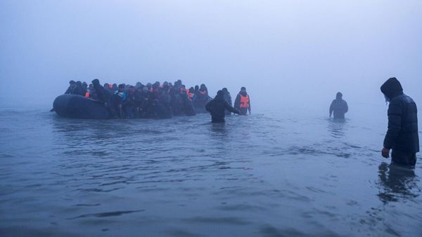 'Return hubs' for irregular migrants clear EU parliament hurdle