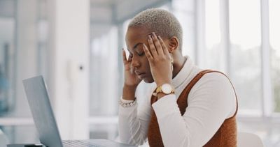 Therapists Warn: 5 Stress Responses Many Adults Mistake for Personality Traits