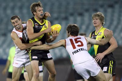 Former AFL player becomes first to come out as gay