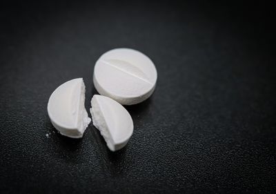 Aspirin Therapy and Daily Aspirin Use for Heart Health and Blood Thinner Benefits