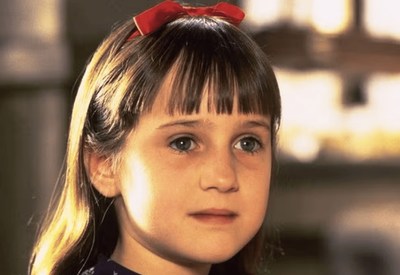 Matilda star Mara Wilson stuns fans by 'looking the same' 30 years on in 90s trend video