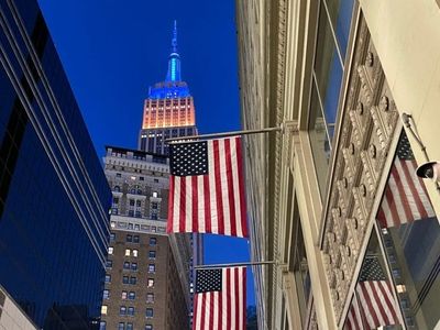 New York’s Proposed $30 Minimum Wage: What It Could Mean for Prices, Jobs, and Small Businesses