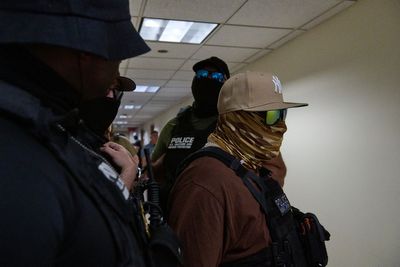 Border Czar Tom Homan rejects Democrats’ calls for ICE agents to remove their masks