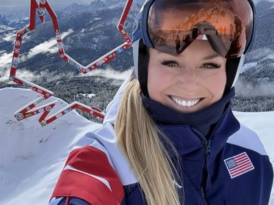 Lindsey Vonn Injury Update: Olympian Recalls Screaming In Pain As Paparazzi Swarmed Her Medical Helicopter