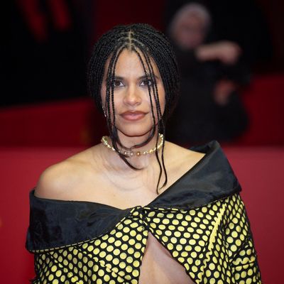 Zazie Beetz Is Unintentionally Giving Me So Much Spring Hair Inspo