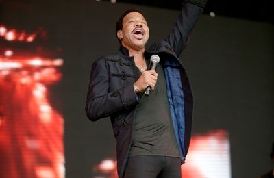 Lionel Richie warns anyone wanting to be famous must 'like people'