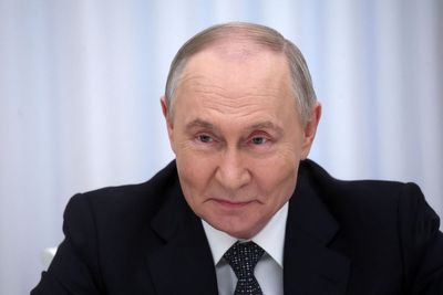 Putin pleads for oligarch donations as Ukraine war funds run low