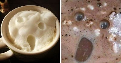 33 The Most Unintentionally Hilarious “Coffee Faces” Found In Foam Shared By This Community