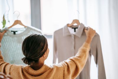 Less Is More Style Explained: Why a Minimalist Wardrobe Elevates Intentional Fashion Choices