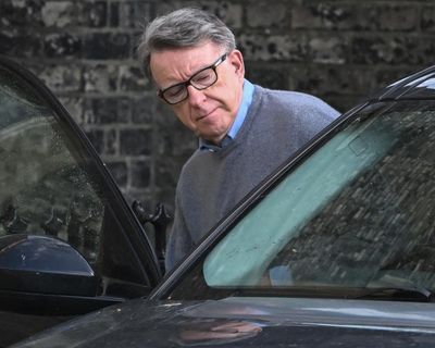 Cabinet Office to ask Mandelson to provide messages from personal phone