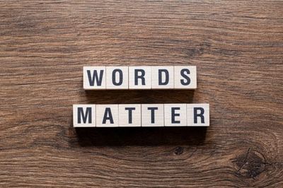 Language Experts Identify 7 Common Phrases Many Adults Misuse Without Realizing It