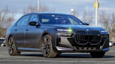 I drove the BMW i7 M70 for a week — lane changes with your eyes, self-closing doors and the trippiest LED roof I've ever seen