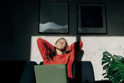 Gen Z will give up $5,000 in pay to log off at 5—but still expects a corner office