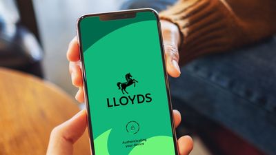 Lloyds admits nearly half a million banking customers affected by account glitch exposing transaction data