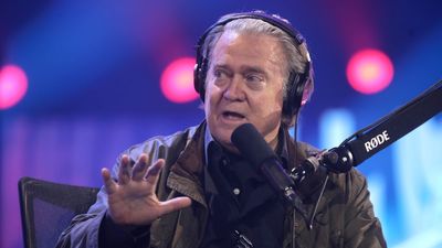 Let that sink in, Steve Bannon openly warned Donald Trump’s next move, while everyone’s distracted by Epstein and Iran