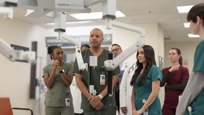 The Scrubs Revival Introduced A Surgical Robot, And I Learned How This TV Magic Was Pulled Off On Set