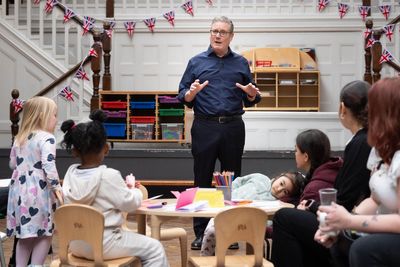 Starmer tells social media companies ‘things will change’ on addictive features