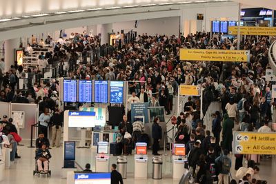 When TSA agents will be paid and what it means for airport wait times