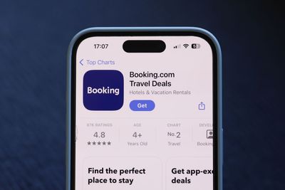 What Booking's Massive 25-for-1 Stock Split Means for Investors