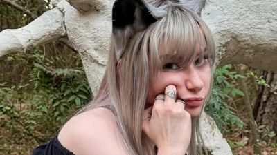 Twitch streamer MEOWDALYN goes viral for identifying as a dog and living the lifestyle