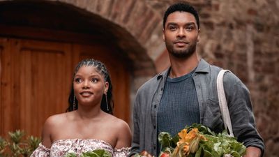 I Don’t Think People Are Talking Enough About Why Regè-Jean Page And Halle Bailey’s Big Screen Rom-Com Is So ‘Important’