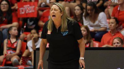 'Natural fit': Geelong sign championship-winning coach