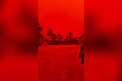 Australian skies turn blood red amid Cyclone Narelle