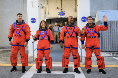 Who are the astronauts piloting historic Artemis II mission to the moon?