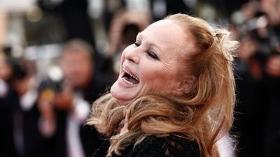 No licence to steal: Original Bond girl fortune found in Italy among villas, vineyards and artworks