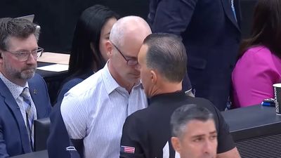 Dan Hurley Got Away With Giving a Referee a Menacing Forehead Tap After UConn’s Game-Winner