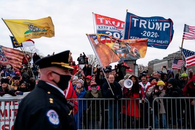 Jan 6 rioters file lawsuit and accuse cops of excessive force for trying to stop unruly mob