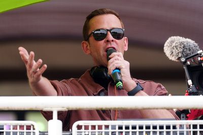 The favourites to replace Scott Mills on BBC Radio 2