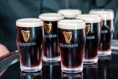 A man used AI to call 3,000 Irish bartenders to track the cost of Guinness. Now pubs are lowering their prices to compete