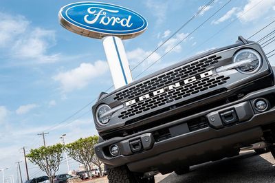 If You'd Put $1,000 Into Ford Stock 20 Years Ago, Here's What You'd Have Today