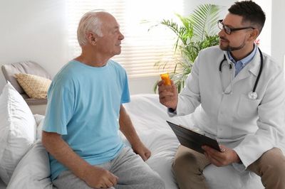 Hospitals Are Discharging Seniors Faster in 2026 — Here’s What’s Driving the Shift