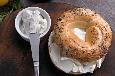 Bagel chain recalls cream cheese over undeclared allergen
