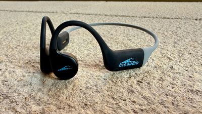 I tested H2O Audio's affordable, no-frills, bone-conduction running headphones — and there's something to be said for simplicity