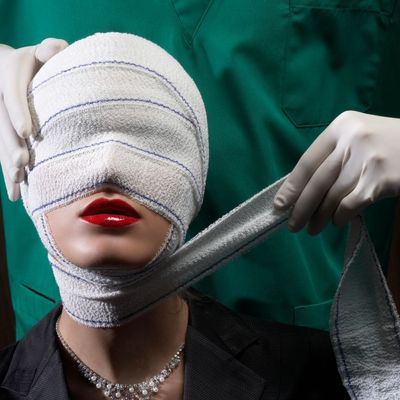 Six Essential Questions to Ask Your Plastic Surgeon During a Treatment Consultation