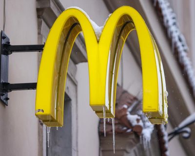 Fair Work abolishes junior pay rates for adult workers, with half a million young Australians to be paid more