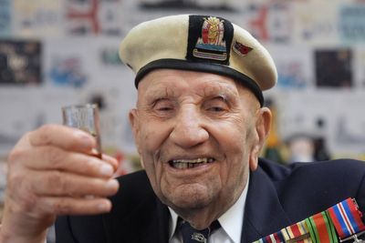 D-Day and Arctic Convoys war hero dies aged 100, months after getting 16,000 birthday cards