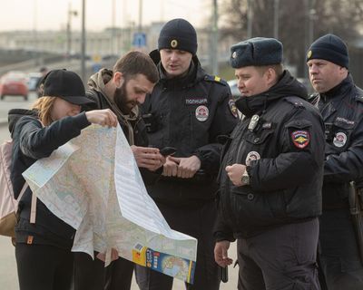 Russia slowly trying to splinter its internet from rest of world, analysts say