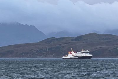 Recall Parliament to sort out ferries crisis, demands Scottish Lib Dem leader