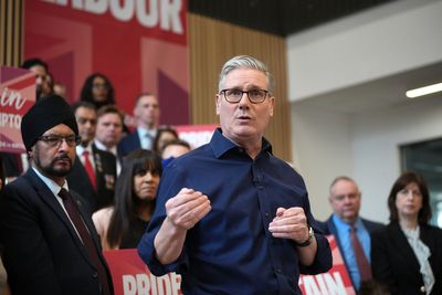 Social media ‘will change’ vows Starmer amid addiction crackdown