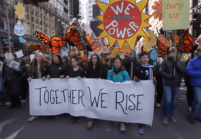 No Kings Day Protest: Top 10 Photos of Brutal Signs Turning Anger Into Viral Comedy